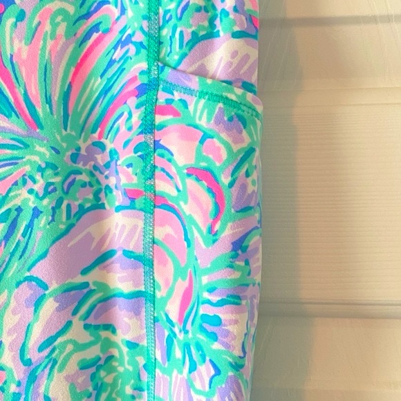 Sale! Lilly Pulitzer Aqua Weekender High Rise Legging in Multi In Full Bloom, M - Picture 6 of 11